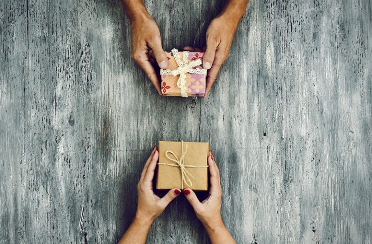 How To Become A Great Gift Giver | Find A Gift For